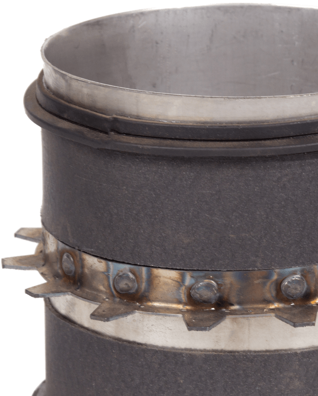 Bimetal sleeve for the internal weld protection